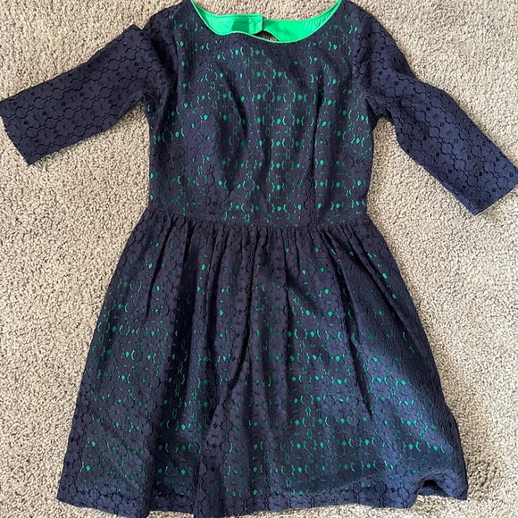 EUC Lilly Pulitzer Alicia Lace Dress sz 4 - Picture 1 of 3